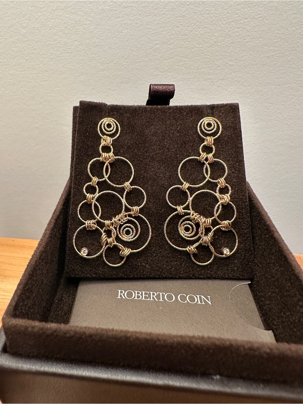 Roberto Coin 18k Gold and Diamond Interlocking Circle Drop Earrings - NWT